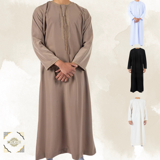 Qamis Émirati Marron – Élégance et Distinction