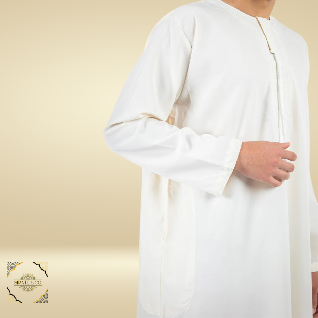 Qamis Émirati Beige – Élégance et Sobriété